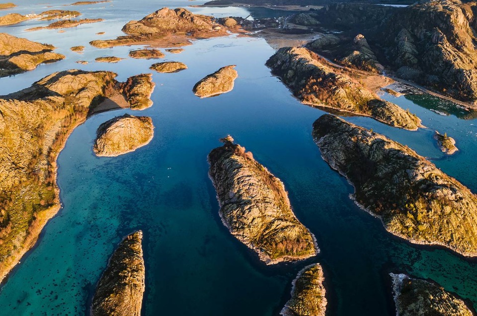 Panorama de la côte de Nordskot à Steigen en Norvège