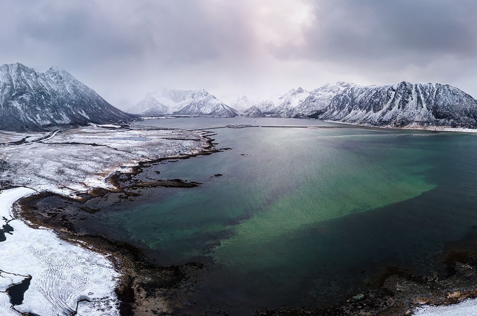 Grunnførfjorden dans les Lofoten, vu du ciel