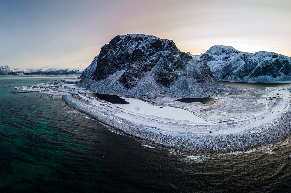 Panorama de Eggum dans les Lofoten vu du ciel