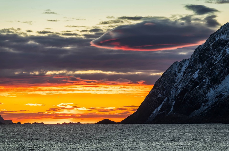 Coucher de soleil sur Vaeroy depuis A i Lofoten