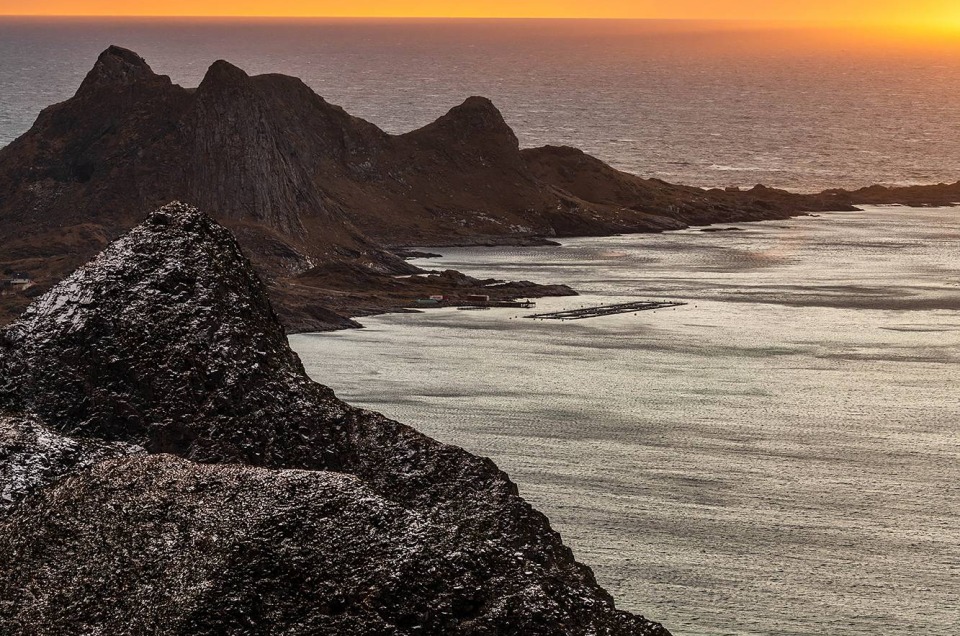 Lever de soleil sur l'île de Vaerøy