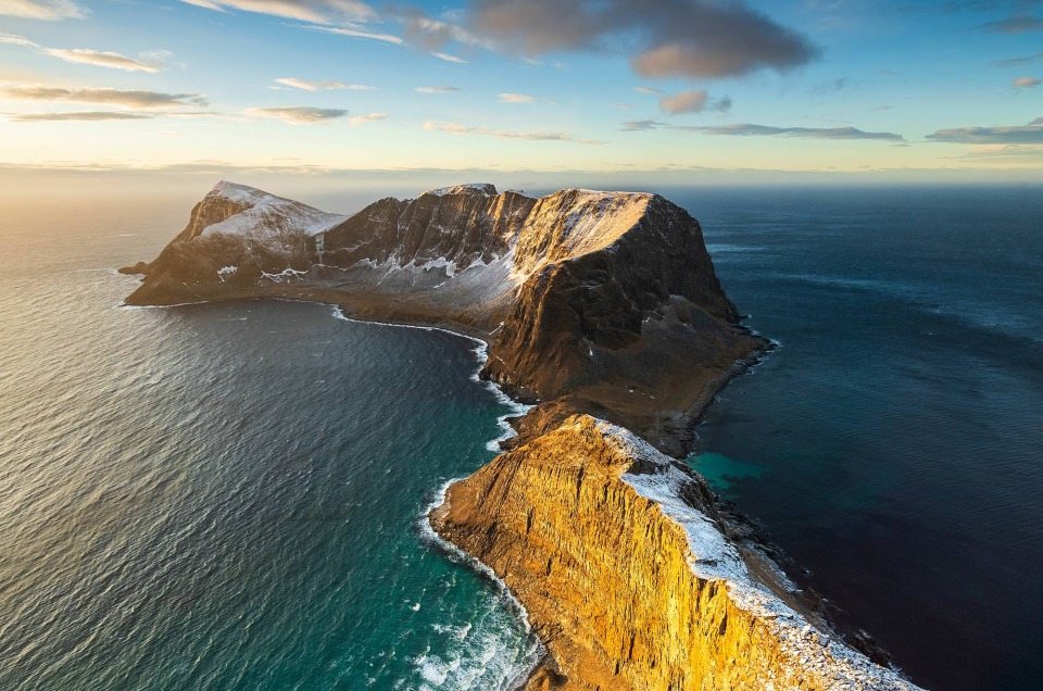 Falaises de l'ile de Verøy depuis Håen