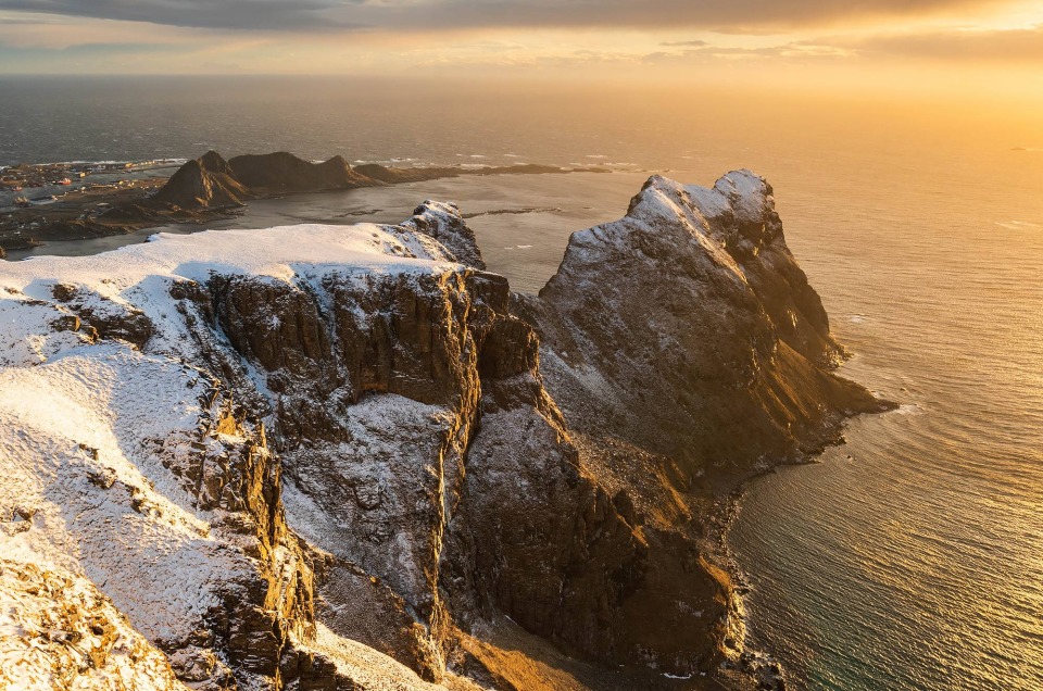 Falaises de l'ile de Verøy depuis Håen