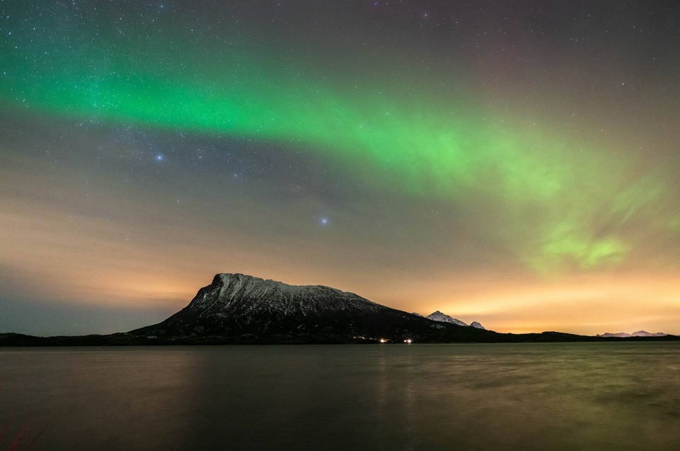 Aurore boréale sur l'ile d'Engeløya au nord de la Norvège