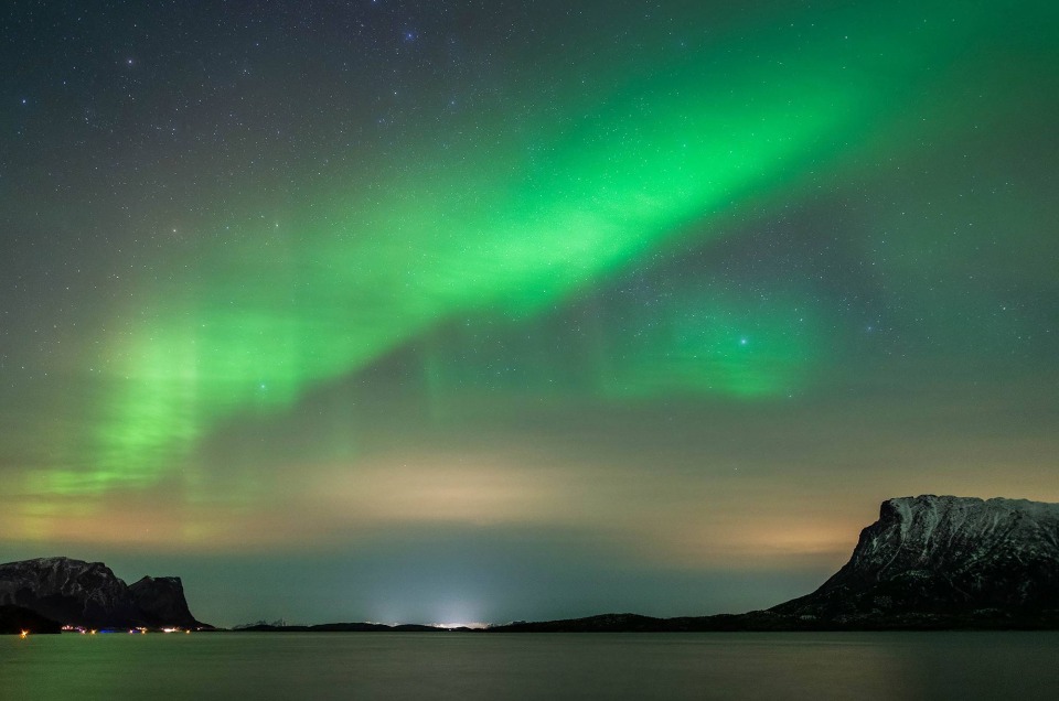 Aurore boréale sur l'ile d'Engeløya au nord de la Norvège